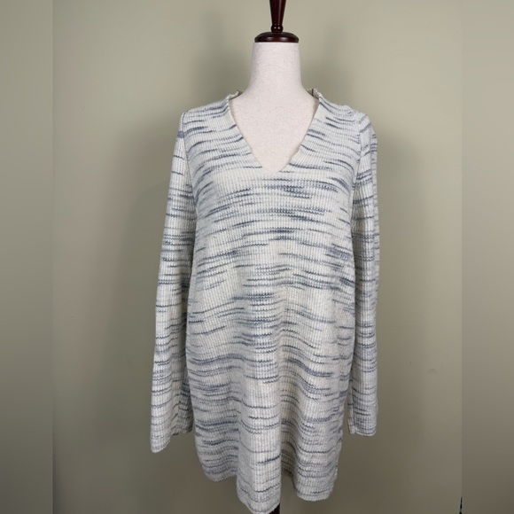 Pure Jill sweater tunic size medium tall v neck with split detail at sleeve - Picture 1 of 9